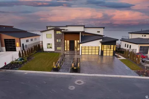 1582 S Wiltshire Ln, Saratoga Springs, UT 84045