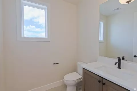 Bath - 1873 S 100 E #16, Payson, UT 84651 photo 3 of 4