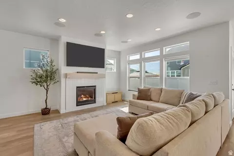 Living - 1244 E 1475 N, Payson, UT 84651 photo 1 of 1