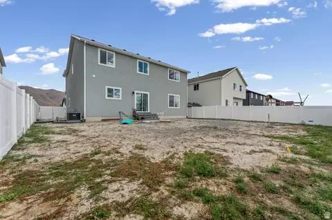 Exterior - 3289 N Pronghorn Dr, Eagle Mountain, UT 84005 photo 5 of 6