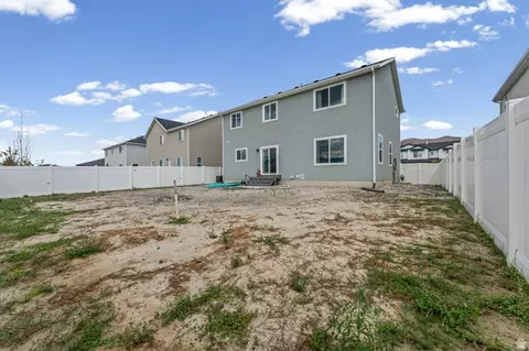 Exterior - 3289 N Pronghorn Dr, Eagle Mountain, UT 84005 photo 4 of 6