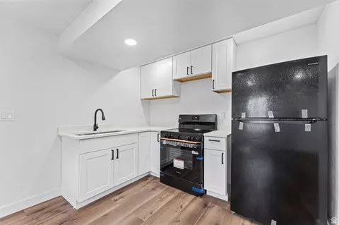 Kitchen - 3289 N Pronghorn Dr, Eagle Mountain, UT 84005 photo 6 of 6