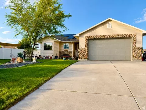 262 E Poplar Ct, Garland, UT 84312