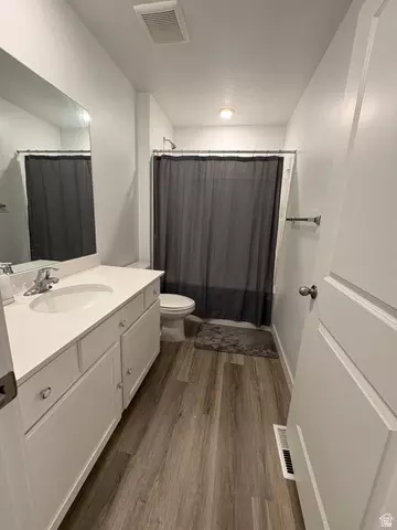 Bath - 1718 S Windy Dr, Spanish Fork, UT 84660 photo 1 of 2