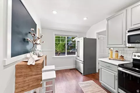 Kitchen - 721 E 50 S, Provo, UT 84606 photo 3 of 4
