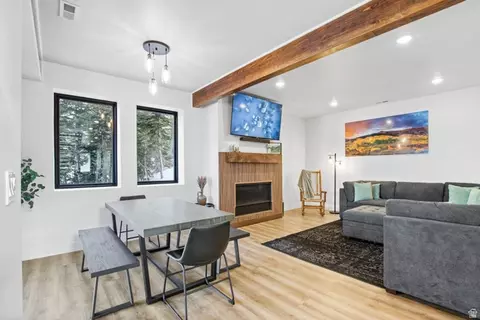 Dining - 846 E Steam Engine Dr, Brian Head, UT 84719 photo 2 of 3
