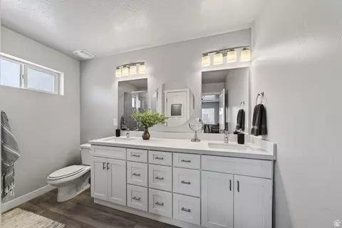 Bath - 825 S 1710 E, Spanish Fork, UT 84660 photo 2 of 5
