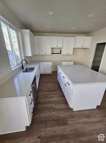 Kitchen - 3579 E Lakota Dr #604, Eagle Mountain, UT 84005 photo 4 of 5