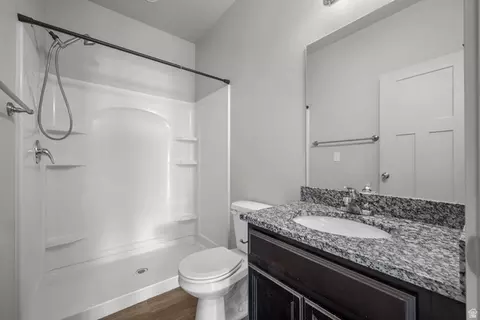 Bath - 686 E 330 N, Vineyard, UT 84059 photo 1 of 3