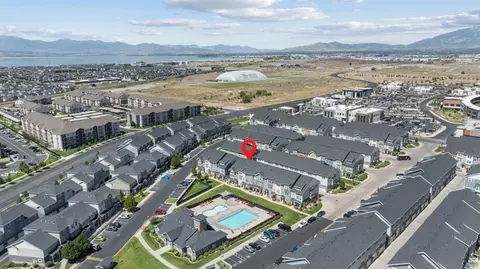 View/Area - 686 E 330 N, Vineyard, UT 84059 photo 6 of 9