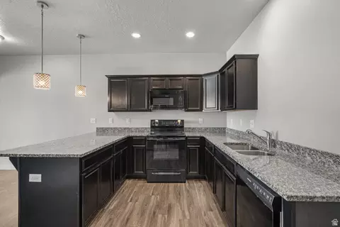 Kitchen - 686 E 330 N, Vineyard, UT 84059 photo 2 of 4