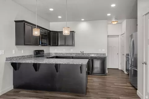 Kitchen - 686 E 330 N, Vineyard, UT 84059 photo 1 of 4