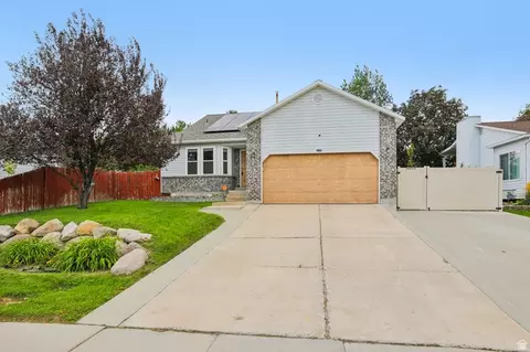 6902 S Clernates Dr, West Jordan, UT 84081