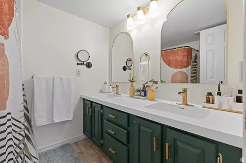 Bath - 650 S Main St #3107, Bountiful, UT 84010 photo 1 of 2