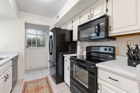 Kitchen - 650 S Main St #3107, Bountiful, UT 84010 photo 2 of 5