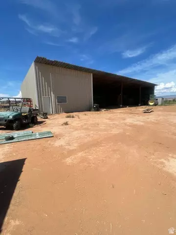 685 E 1000 N, Roosevelt, UT 84066 photo 2