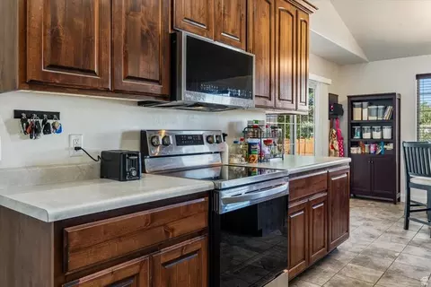Kitchen - 514 S 200 E, Enterprise, UT 84725 photo 1 of 2