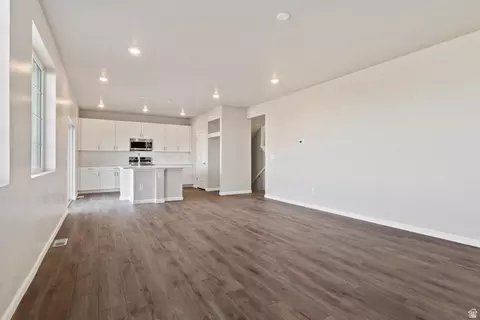 Living - 7102 N Cairns Way, Eagle Mountain, UT 84005 photo 5 of 9