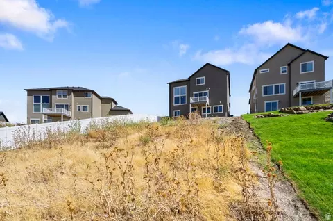 Exterior - 48 E Limber Dr, Mapleton, UT 84664 photo 7 of 11