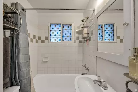 Bath - 285 N 300 E, Logan, UT 84321 photo 1 of 3