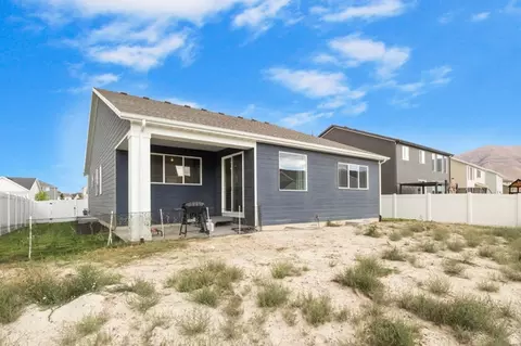 Exterior - 1698 E Bison Dr N #B240, Eagle Mountain, UT 84005 photo 3 of 5