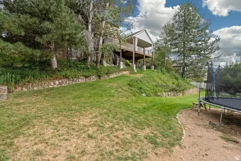 Exterior - 471 N 1250 E, Bountiful, UT 84010 photo 4 of 7