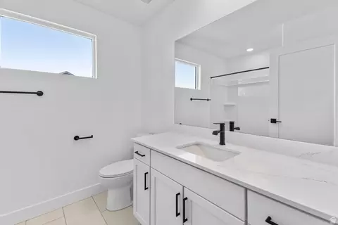 Bath - 1585 E 1010 N #207, Salem, UT 84653 photo 2 of 6