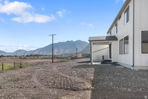 Exterior - 1585 E 1010 N #207, Salem, UT 84653 photo 4 of 9