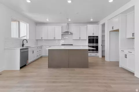 Kitchen - 1585 E 1010 N #207, Salem, UT 84653 photo 1 of 2