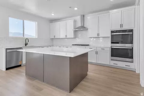Kitchen - 1585 E 1010 N #207, Salem, UT 84653 photo 2 of 2