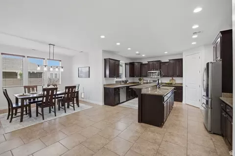 Kitchen - 1872 S 20 E, Washington, UT 84780 photo 3 of 3
