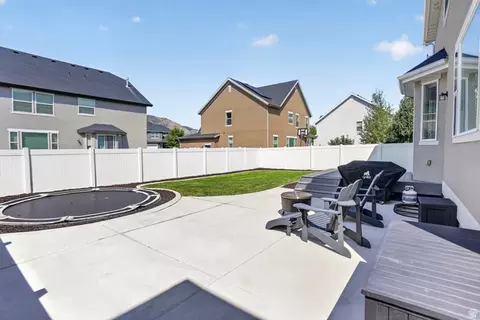 Exterior - 2178 W Autumn Dr, Mapleton, UT 84664 photo 6 of 7