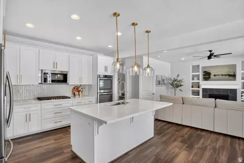 Kitchen - 2178 W Autumn Dr, Mapleton, UT 84664 photo 4 of 4