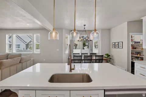 Kitchen - 2178 W Autumn Dr, Mapleton, UT 84664 photo 3 of 4