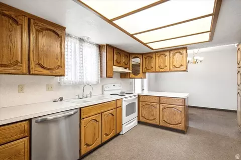 Kitchen - 1428 E South Weber Dr, South Weber, UT 84405 photo 1 of 2