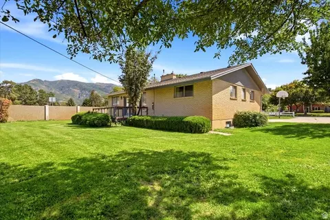 Exterior - 1428 E South Weber Dr, South Weber, UT 84405 photo 5 of 8