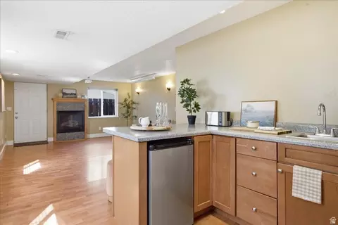 Kitchen - 1542 E Granada Dr, Sandy, UT 84093 photo 4 of 4