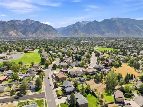View/Area - 1542 E Granada Dr, Sandy, UT 84093 photo 4 of 6