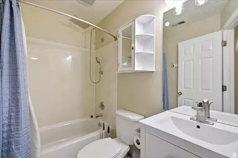 Bath - 1542 E Granada Dr, Sandy, UT 84093 photo 6 of 7