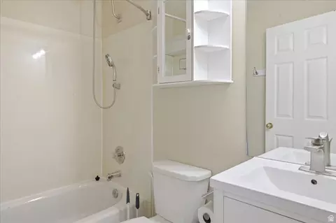 Bath - 1542 E Granada Dr, Sandy, UT 84093 photo 5 of 7
