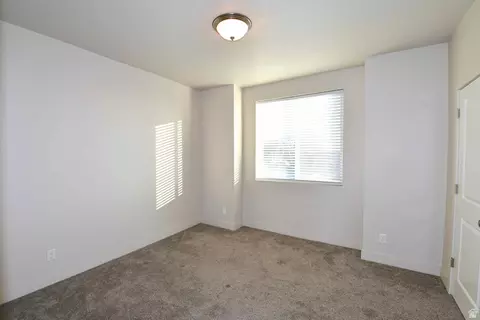 142 E 7th 25 #B304, Syracuse, UT 84075 photo 5
