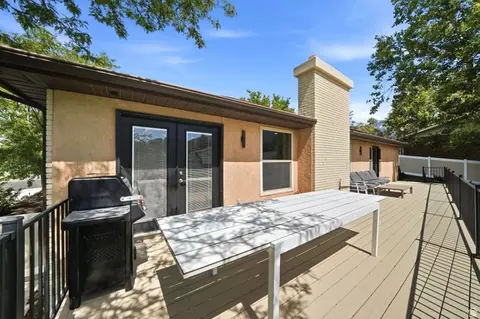 Exterior - 2050 E Gyrfalcon Dr, Sandy, UT 84092 photo 4 of 10