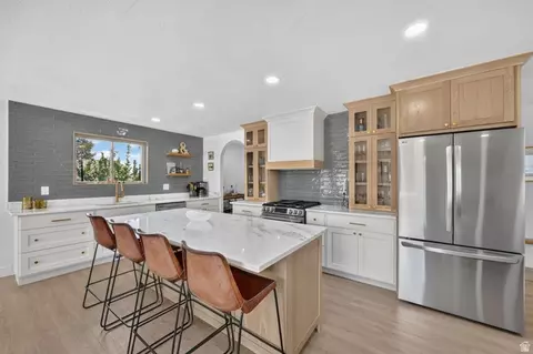 Kitchen - 2050 E Gyrfalcon Dr, Sandy, UT 84092 photo 1 of 4