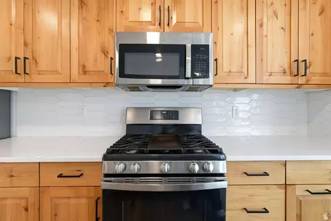 Kitchen - 94 E 520 N, Providence, UT 84332 photo 3 of 4