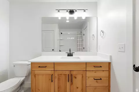 Bath - 94 E 520 N, Providence, UT 84332 photo 2 of 4