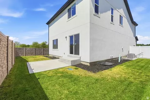 Exterior - 94 E 520 N, Providence, UT 84332 photo 5 of 6
