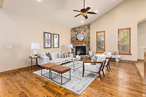 Living - 552 E Johns Way S, Sandy, UT 84070 photo 5 of 6