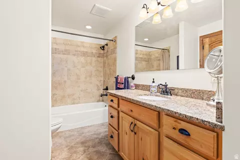 Bath - 552 E Johns Way S, Sandy, UT 84070 photo 7 of 8