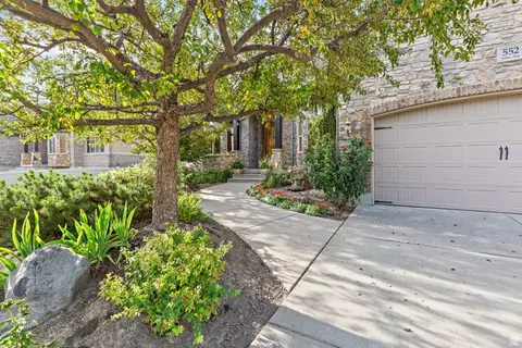 Exterior - 552 E Johns Way S, Sandy, UT 84070 photo 7 of 19