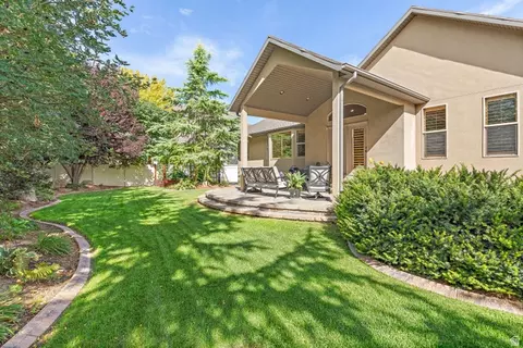 Exterior - 552 E Johns Way S, Sandy, UT 84070 photo 15 of 19